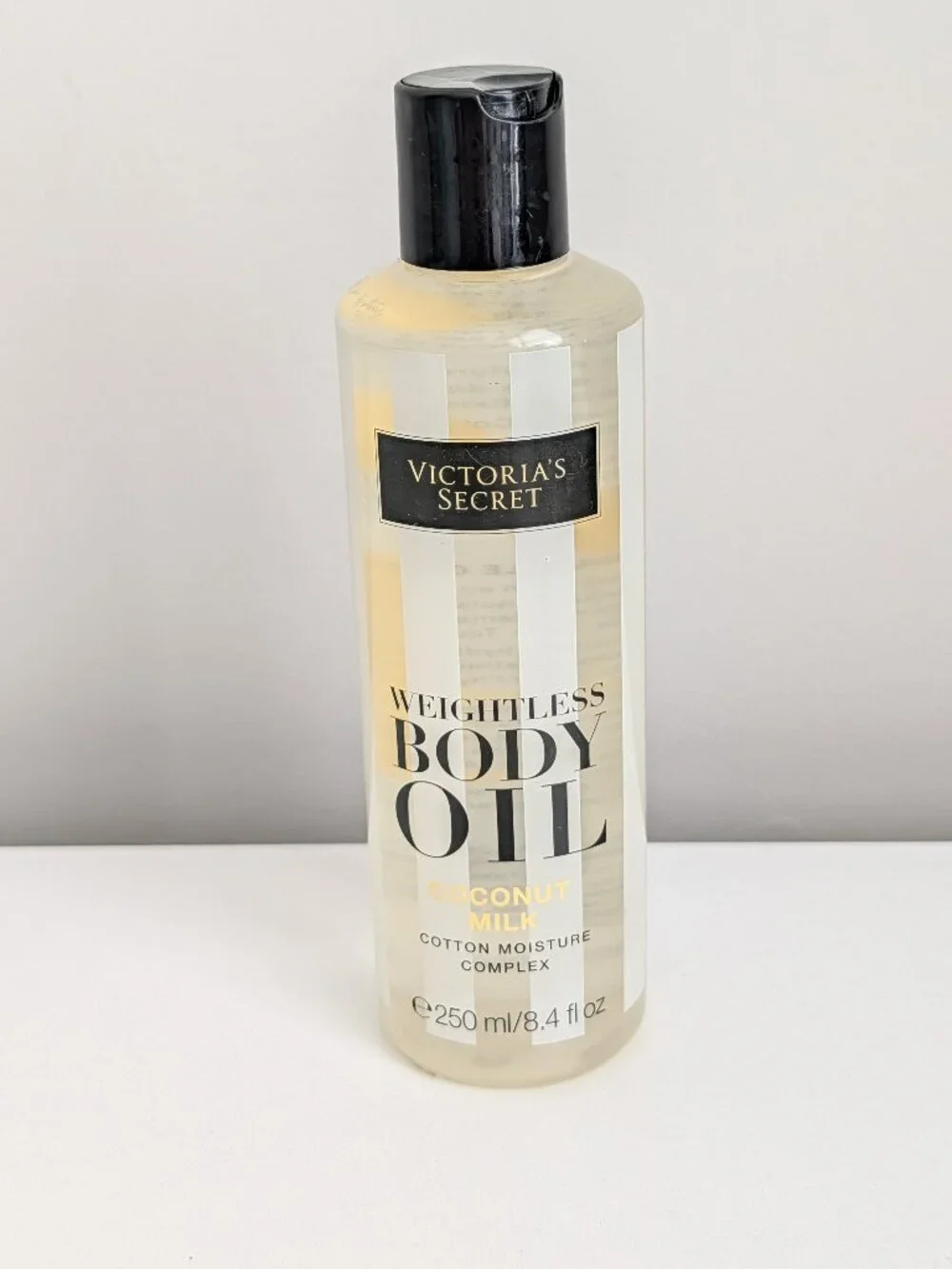 Victoria's Secret COCONUT MILK Weightless Body Oil 8.4 oz Bottle